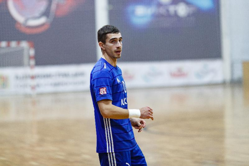 Иван вернулся в строй: гандболист ставропольского «Виктора» отправился с командой в Санкт-Петербург