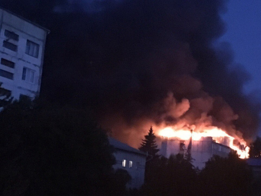 Более 25 квартир пострадали в результате пожара в Ессентуках
