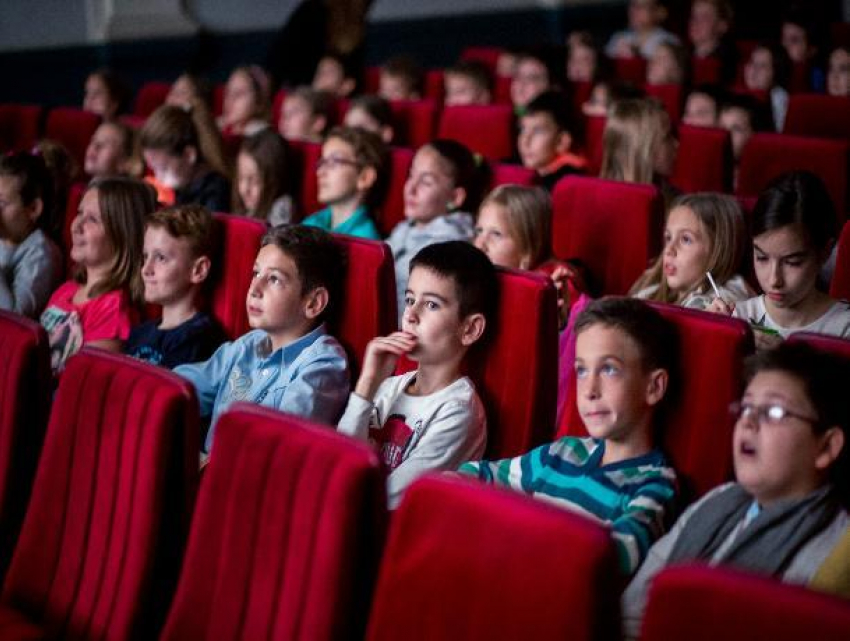 В Железноводске школьникам бесплатно покажут детские фильмы