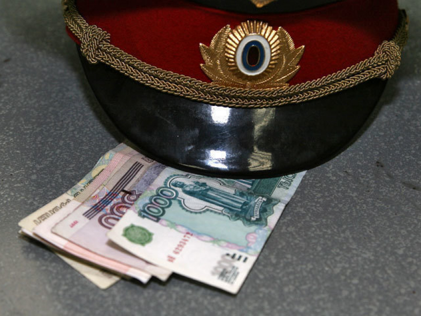 На Ставрополье сотрудников полиции поймали на взятке