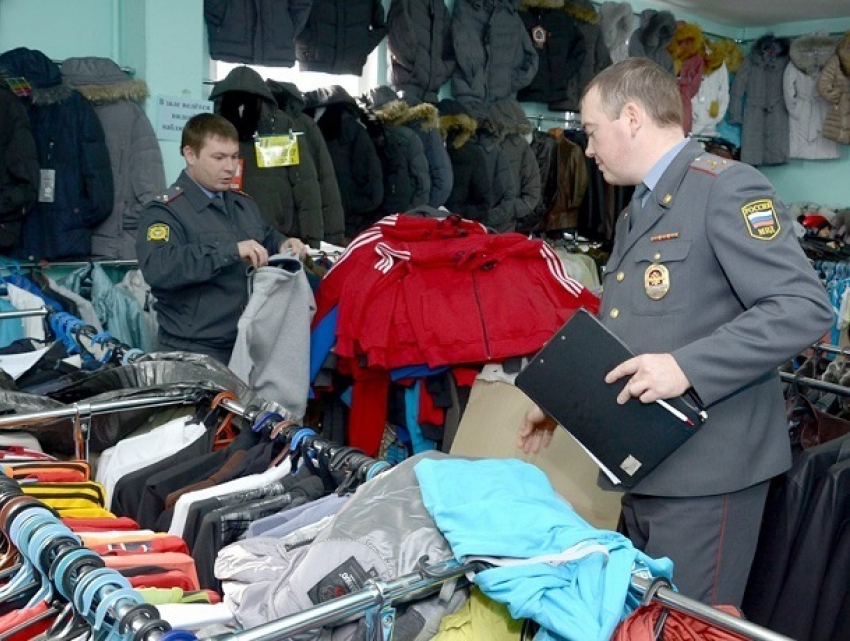 "Прикрыли лавочку": сеть магазинов с контрафактом ликвидировали в Ставрополе