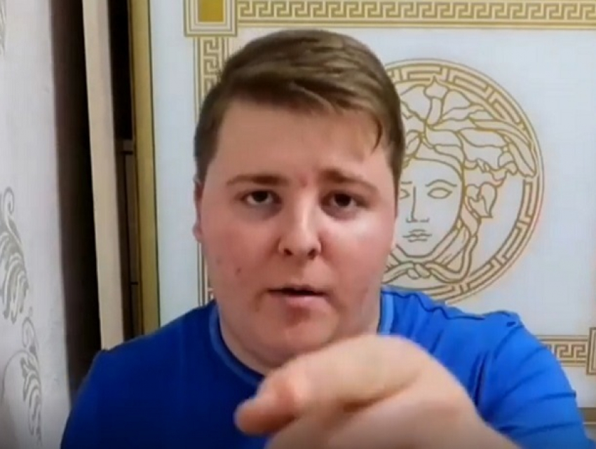 Блогер Тип-топ из Железноводска просит спонсоров помочь купить юным футболистам форму