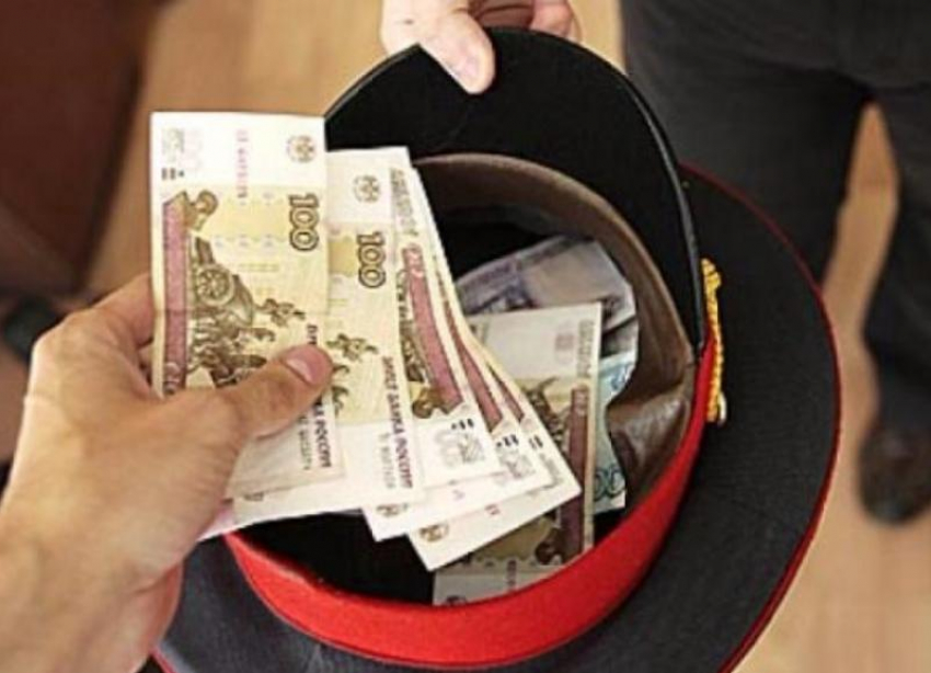 Организатор казино в Ставрополе предстанет перед судом за взятку полицейскому в 400 тысяч