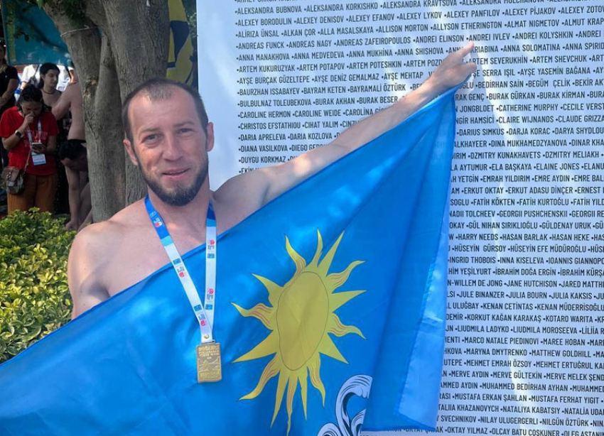 Житель Кисловодска переплыл Босфор на международном заплыве