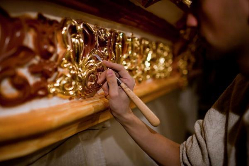 Фряжским письмом и сусальным золотом начали расписывать Кафедральный Спасский собор Пятигорска