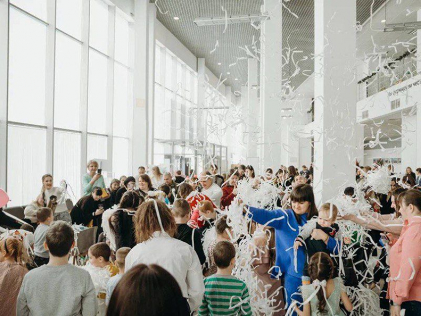 Елка от FRESH и подарки от Деда Мороза ждут ставропольцев 13 декабря