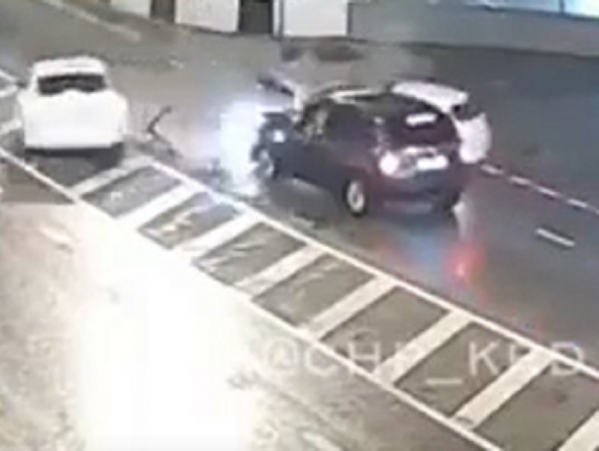 Появилось видео серьёзной аварии с участием ставропольца в Сочи 