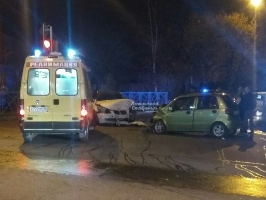 Серьезная авария с «БМВ» и «Матизом» произошла в Северо-Западной части Ставрополя