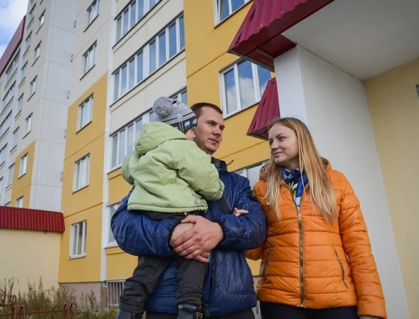 Почти 100 молодых семей получат деньги на свое жилье в Ставропольском крае 