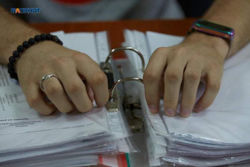 Ставропольский адвокат обещал смягчить приговор клиента за взятку и развел его  на 38 миллионов