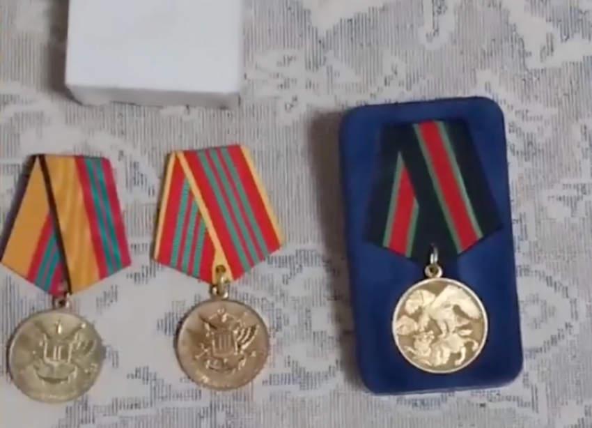 В Ставропольском крае задержали мужчину, укравшего медали бойца СВО и украшения