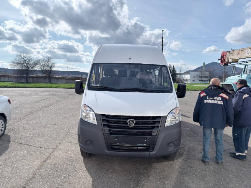 Ставрополькрайводоканал обновляет автопарк филиала на КМВ: новый автобус и спецтехника для перевозки хлора