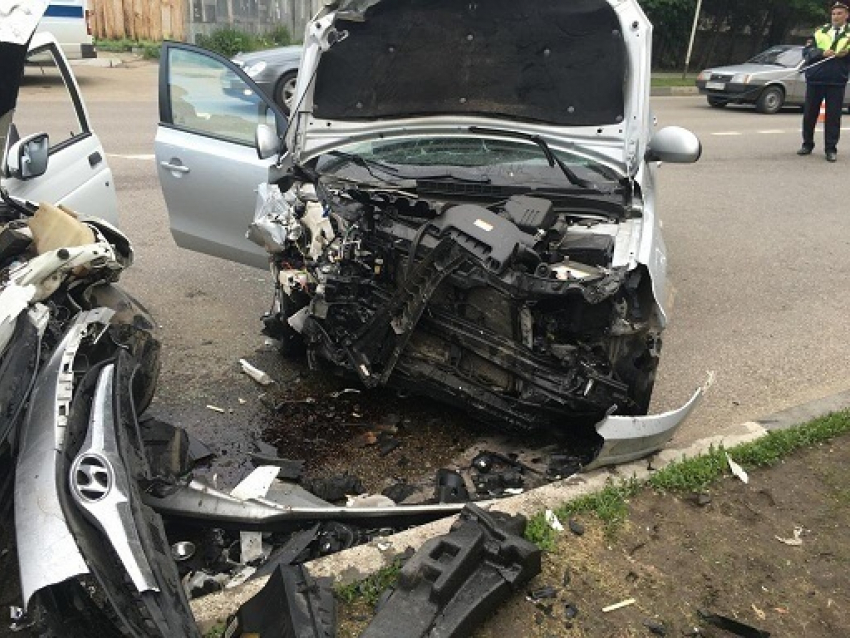 Один погиб и четверо пострадали в аварии 9 мая в Кисловодске