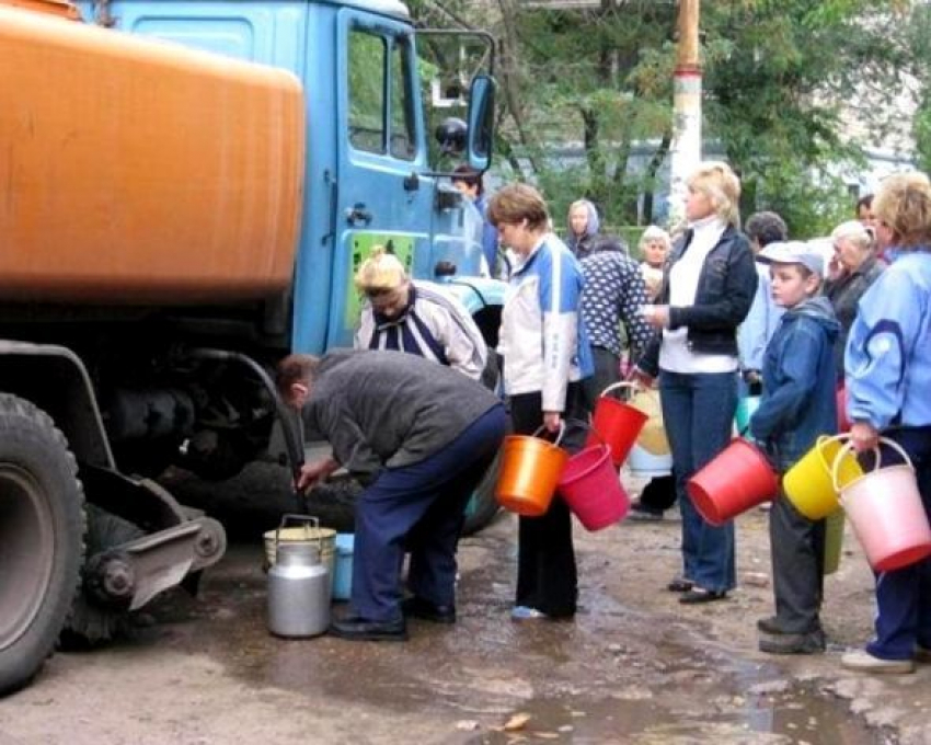С вечера до утра отключат воду в центре Ставрополя
