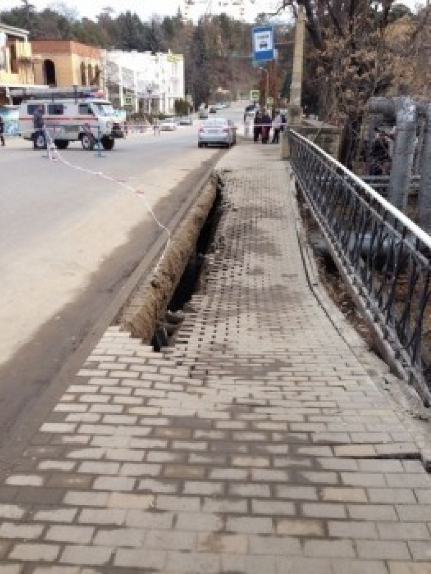 Опасный мост в Кисловодске могут снести