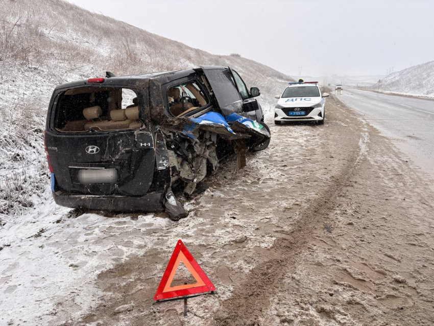 Пять детей попали в больницу после аварии в Минераловодском округе