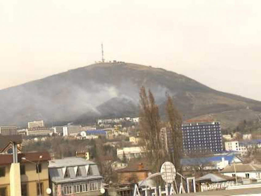 В Пятигорске загорелся Машук