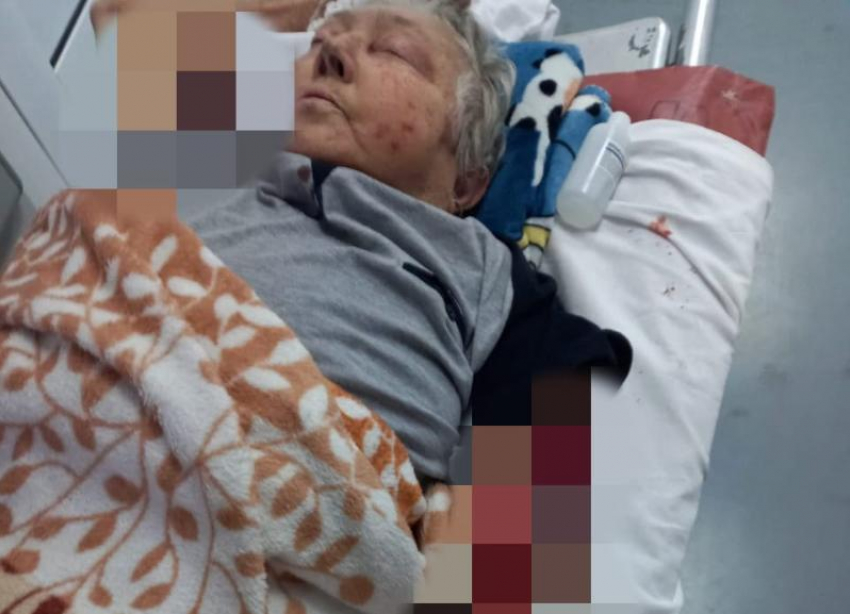 «Ее не успели поймать»: внучка упавшей с носилок пенсионерки подает в суд на скорую в Ставрополе