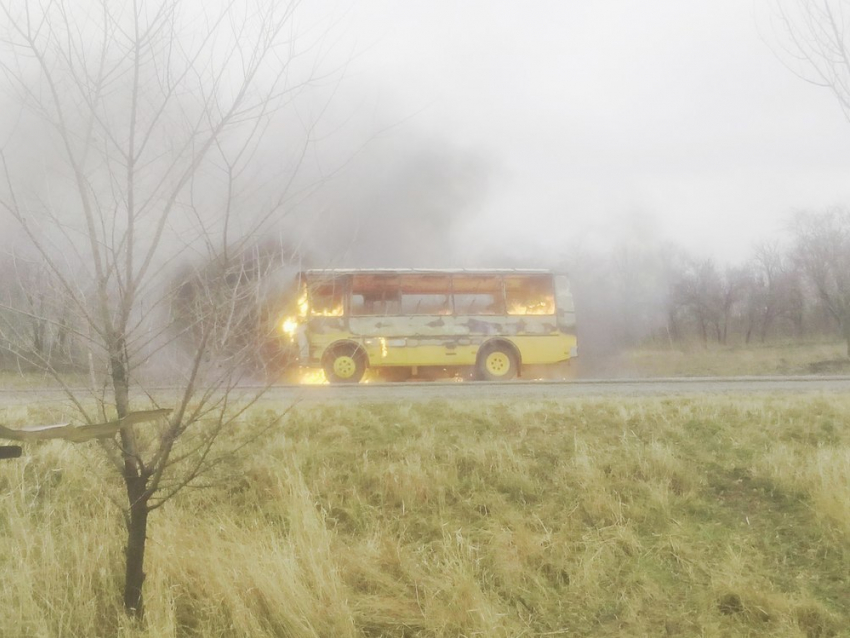 Под Ставрополем сгорел школьный автобус