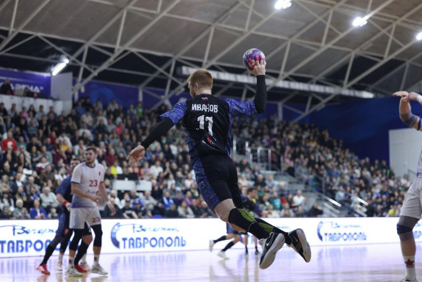 Новая битва с «красно-синей армией» — теперь кубковая: гандбольный «Виктор» в Москве сыграет с ЦСКА