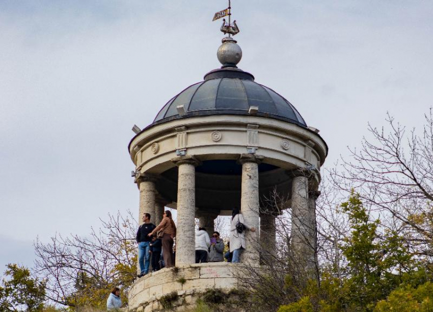 Беседка Эолова арфа в Пятигорске: почему молчат струны и при чем здесь Лермонтов