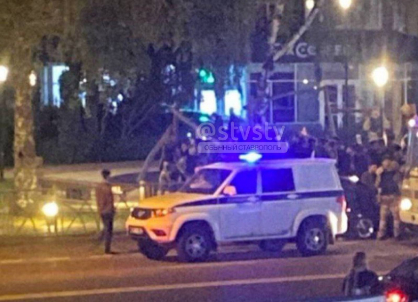 Из-за беспорядков и шума на юге Ставрополя полицейские задержали 9 человек