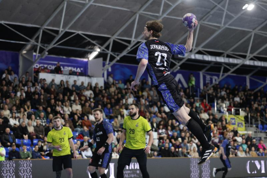 В Сибирь — на рандеву со «скифами»: гандболисты ставропольского «Виктора» отправились в Омск