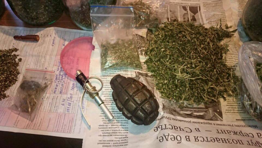 Подростка задержали с гранатой и наркотиками на Ставрополье