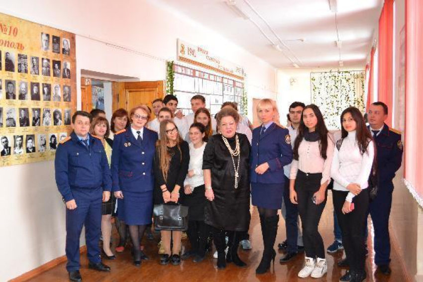 Следователи Ставрополя рассказали школьникам о трудоустройстве в органы