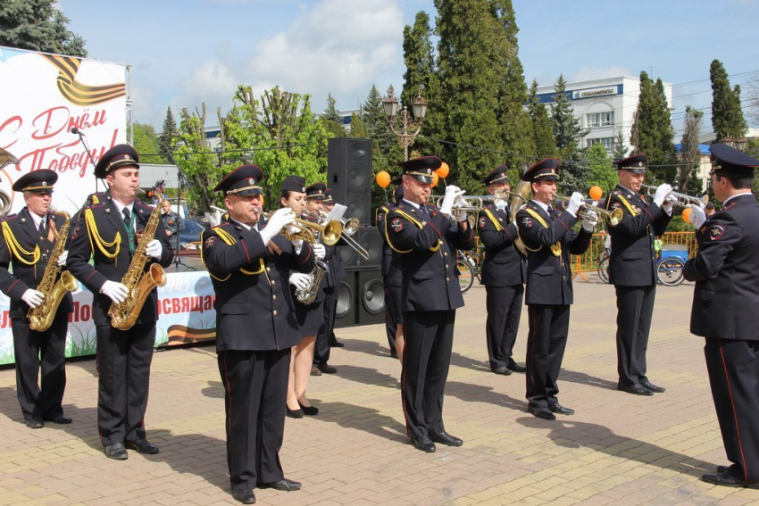 В Ставрополе прошел концерт для участников пробега «Веломарш Победы» 