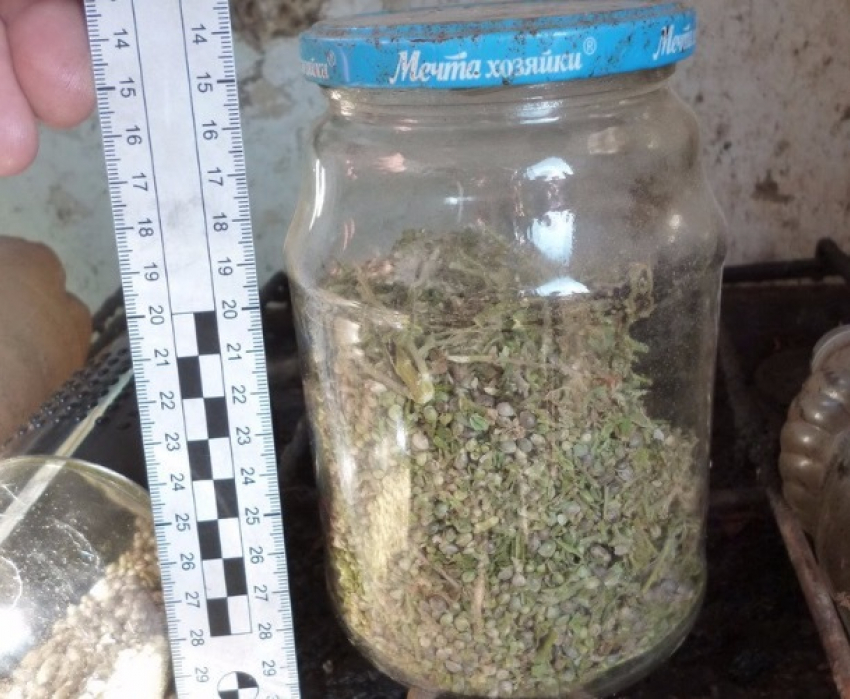 Житель Ставрополья хранил дома около килограмма марихуаны