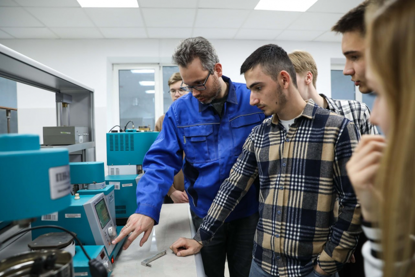 Сварщики против работников офисов: Ставрополье захватывает новая зарплатная реальность