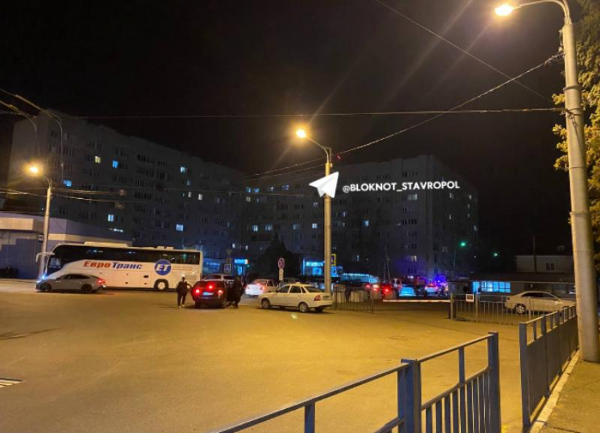 В центре Ставрополя 40 человек эвакуировали из многоэтажки из-за пожара 