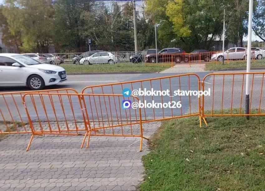 Вернуть или закрыть: пешеходный переход возле СКФУ в Ставрополе продолжает вызывать споры 