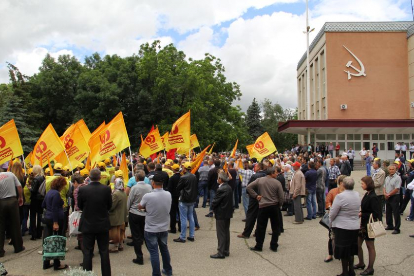 Справороссы стали инициаторами митинга против законопроекта «Жирных Котов»