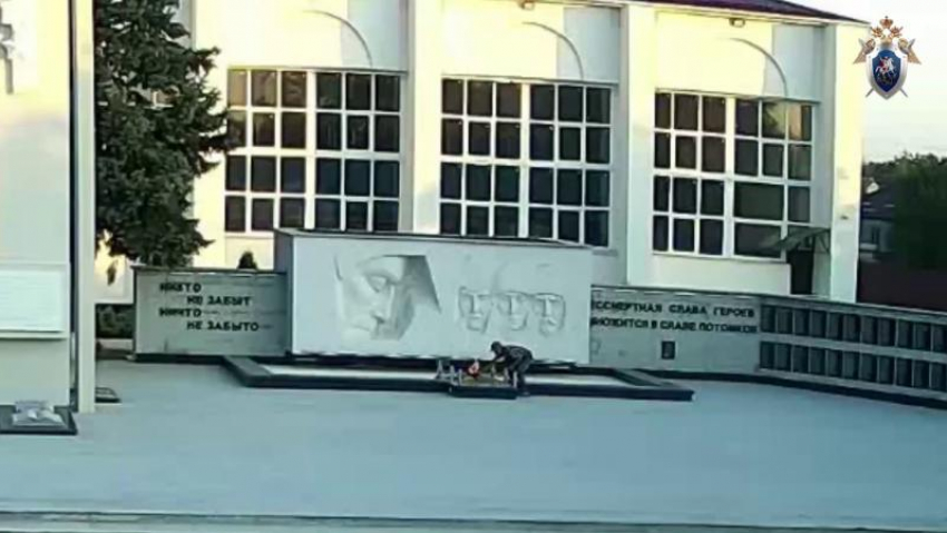 В Ставропольском крае мужчина прикурил сигарету от Вечного огня и отправился в колонию