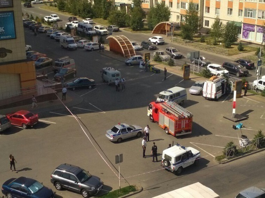 Экстернные службы оцепили ТЦ «Маршал» в Ставрополе