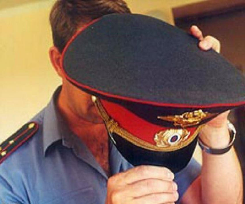 Двое полицейских Невинномысска за избиение женщины ответят в суде