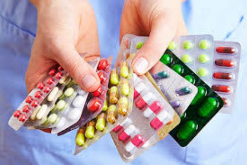 Прокуратура выявила просроченные лекарства в аптечках 12 школ Ставрополья