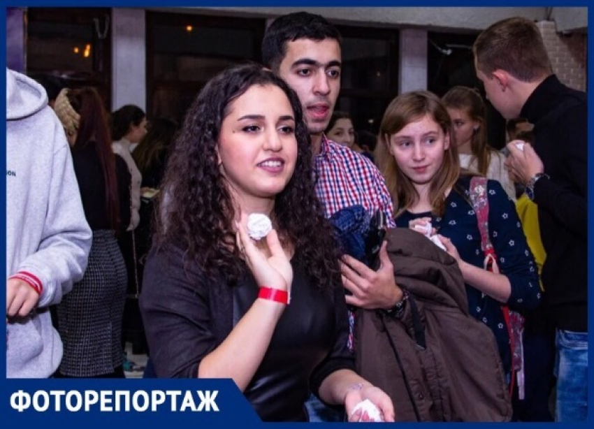 Ставропольская молодежь устроила яркий вечер с комиком, битбоксерами и розыгрышем