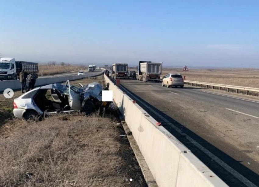 На подъезде к Ставрополю в ДТП пострадали два человека