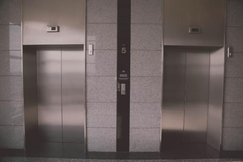 В Железноводске начнут менять старые лифты