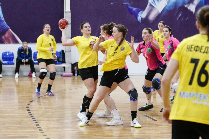 Гандболистки «Ставрополья» в четвертый раз проиграли соперницам из Майкопа в чемпионате страны