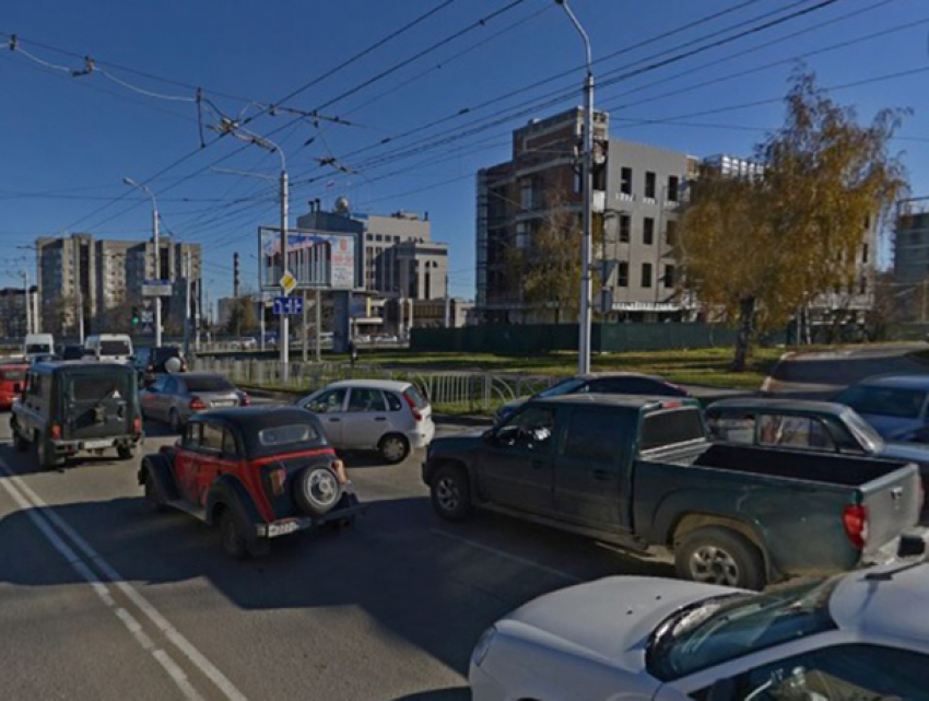 Изменить движение на перекрестке Шпаковской с Доваторцев предложил администрации житель Ставрополя