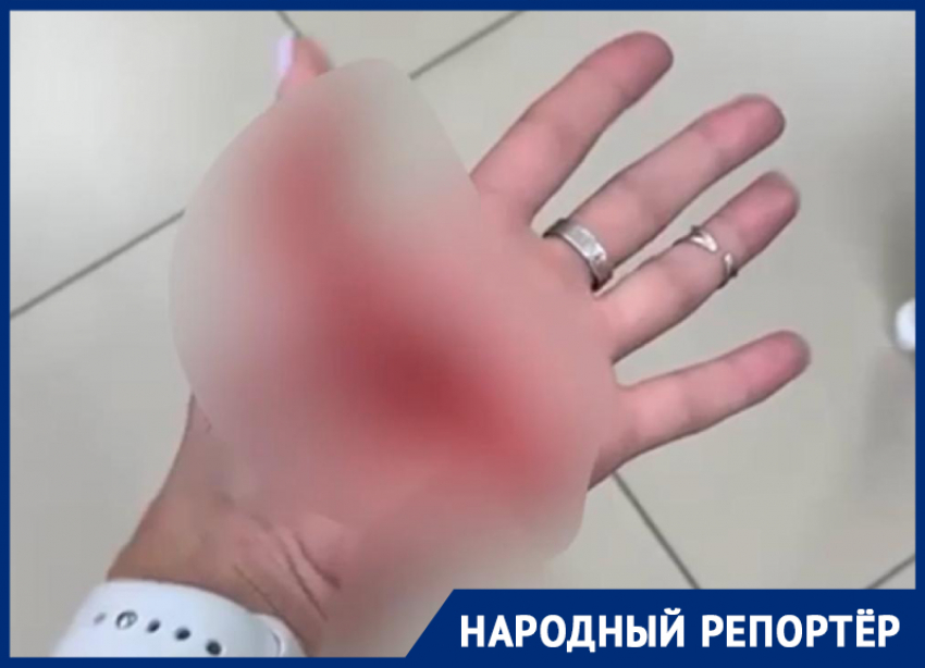 Пролилась кровь за мебель: разъяренная девушка порезала продавца в Ставрополе