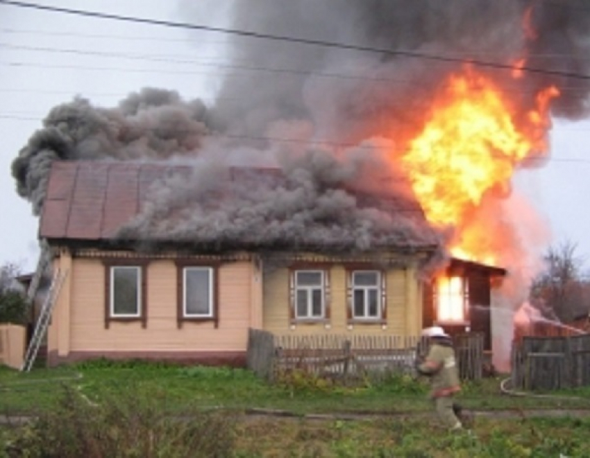 Дачный домик уничтожил пожар в Ставрополе