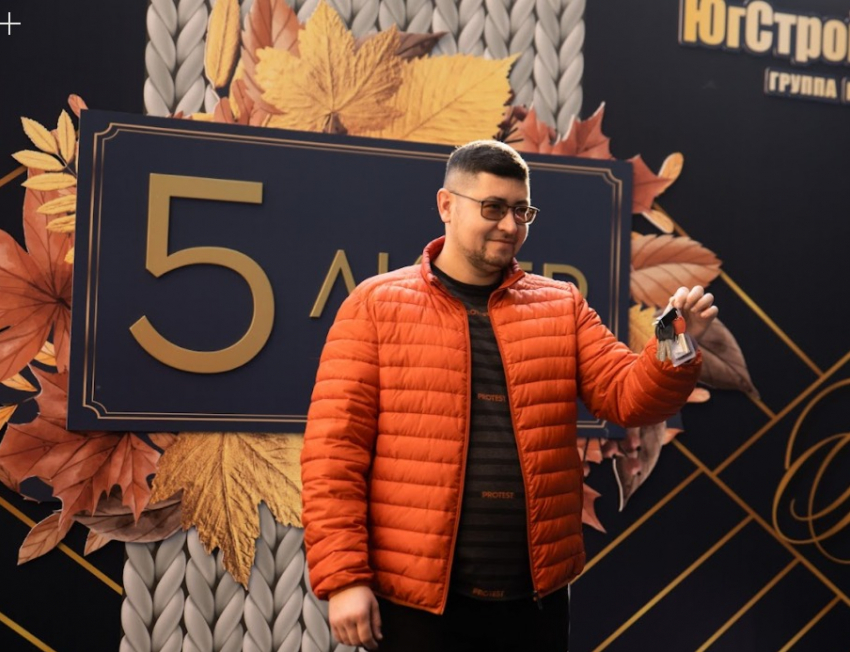 «ЮгСтройИнвест» сдал новоселам пять литер и уникальную аллею в ЖК «Российский»