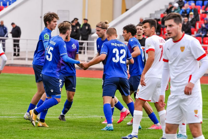 Футболисты ставропольского «Динамо» стали лидерами первого круга в первенстве страны по ничьим 