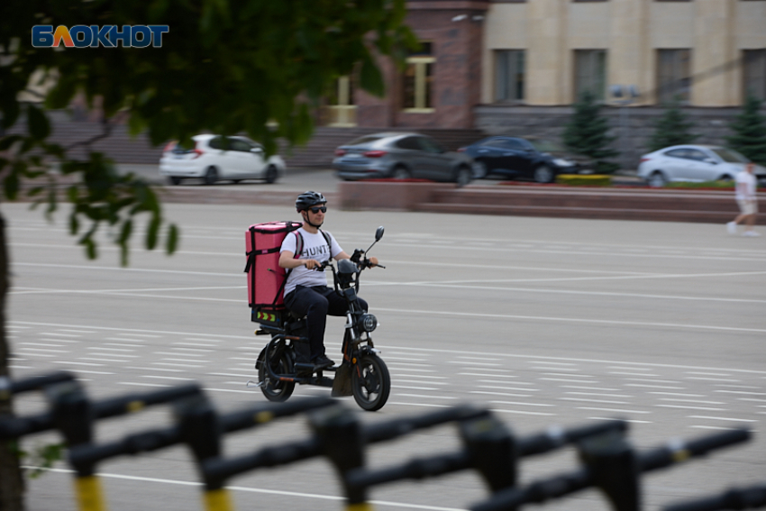 Кадровый голод на Ставрополье: как курьеры с зарплатой под 200 тысяч рублей вошли в список дефицитных профессий 
