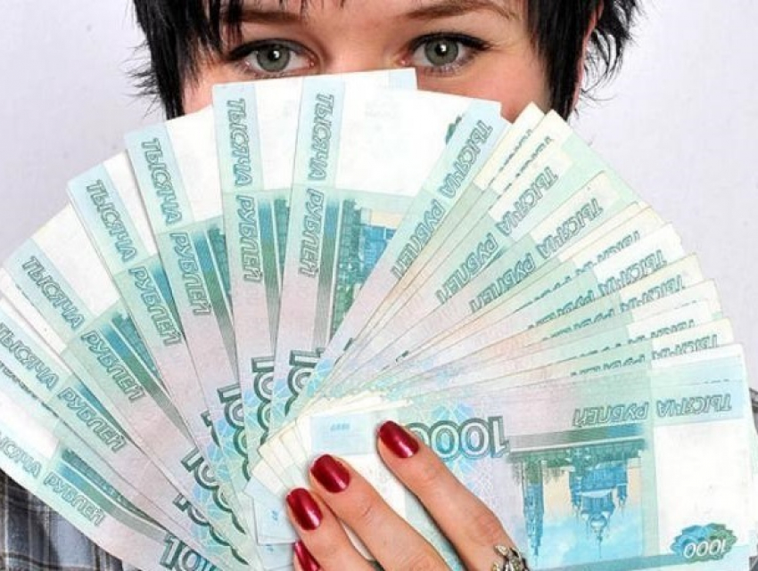 Ушлая женщина обманула наивных людей на 2 миллиона рублей в Ставрополе 